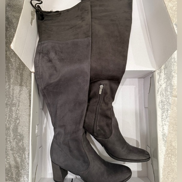 Marc Fisher Lencon Over the Knee Boots (size 7.5) - Picture 4 of 6